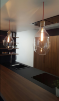 cuisine sur mesure haut de gamme avec suspensions en verre de murano  33